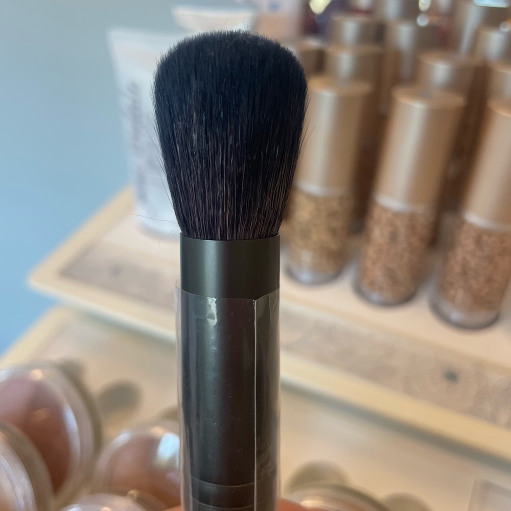 Jane Iredale Dome Makeup Brush
